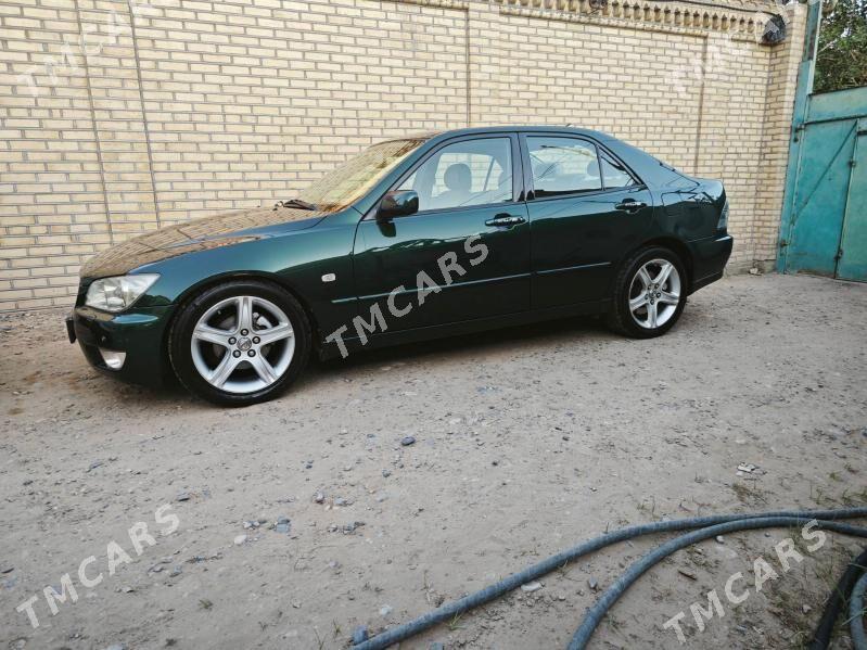 Lexus IS 2002 - 220 000 TMT - Мары - img 9