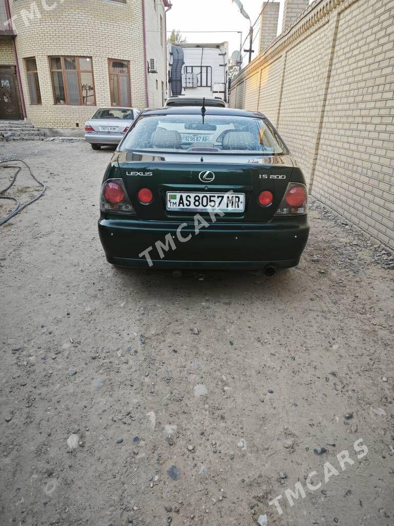 Lexus IS 2002 - 220 000 TMT - Мары - img 4