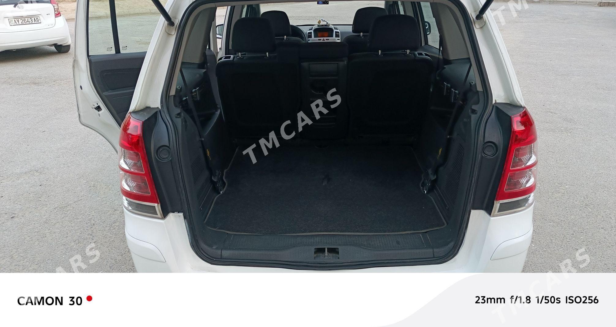 Opel Zafira 2014 - 180 000 TMT - Köşi - img 3