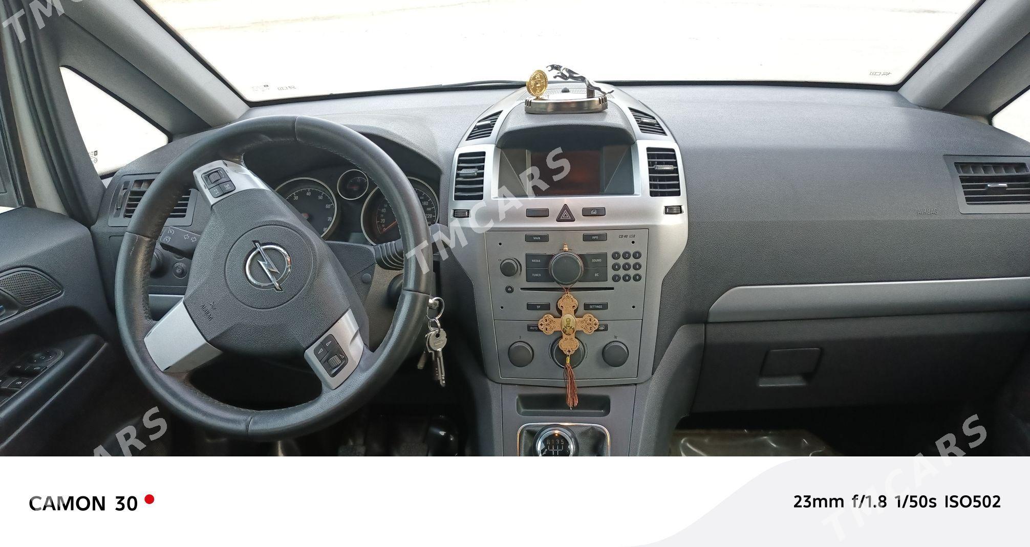 Opel Zafira 2014 - 180 000 TMT - Köşi - img 4