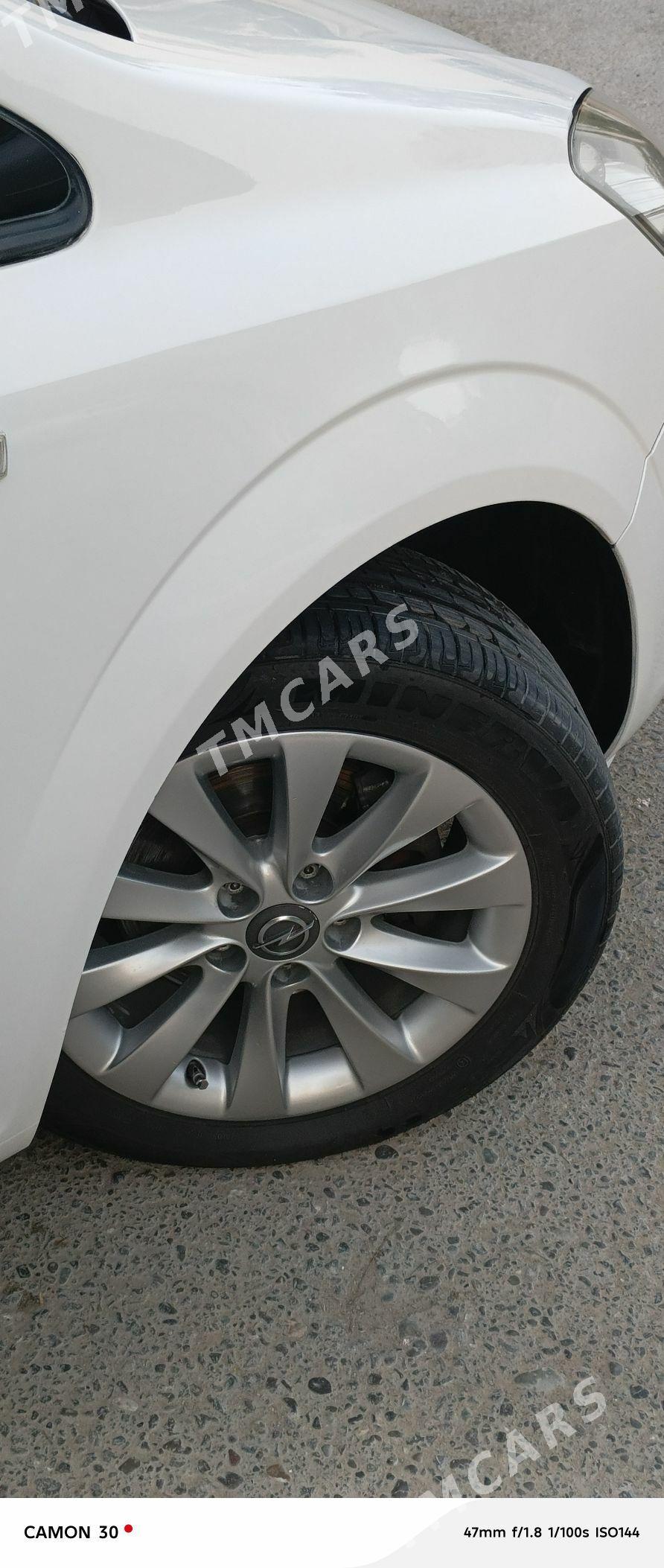Opel Zafira 2014 - 180 000 TMT - Köşi - img 6
