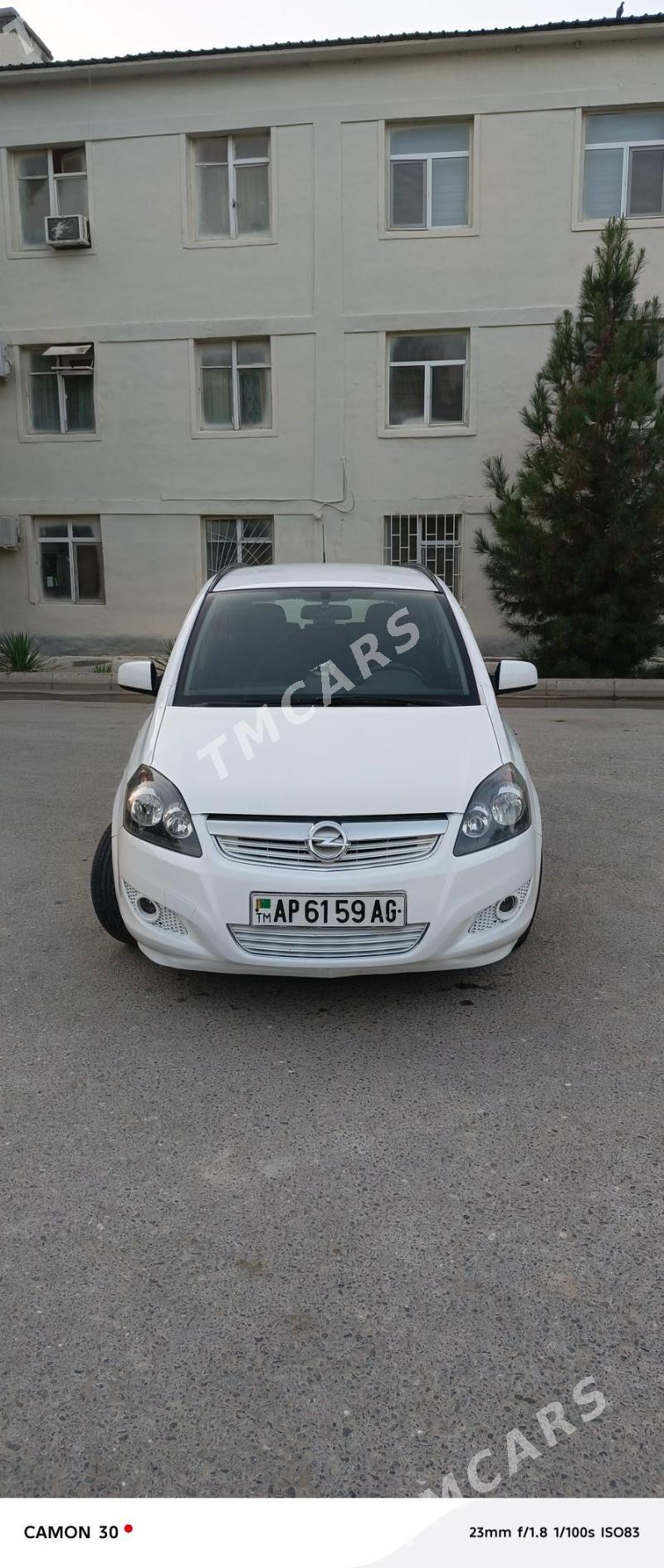 Opel Zafira 2014 - 180 000 TMT - Köşi - img 5