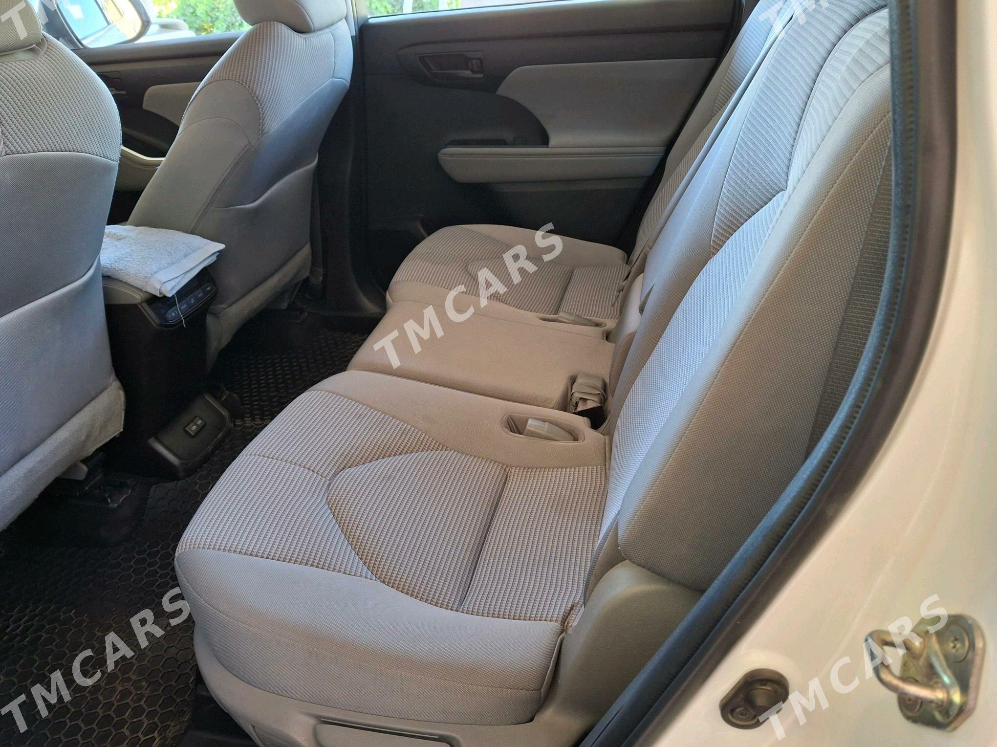 Toyota Highlander 2022 - 460 000 TMT - Векильбазар - img 3