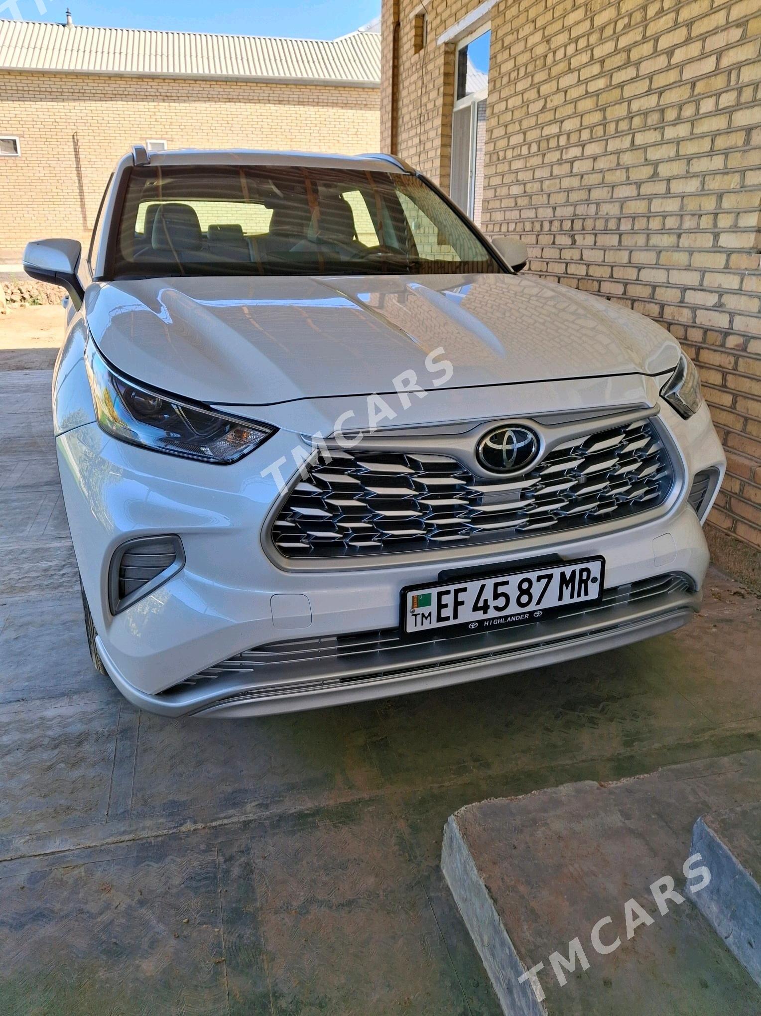 Toyota Highlander 2022 - 460 000 TMT - Векильбазар - img 2