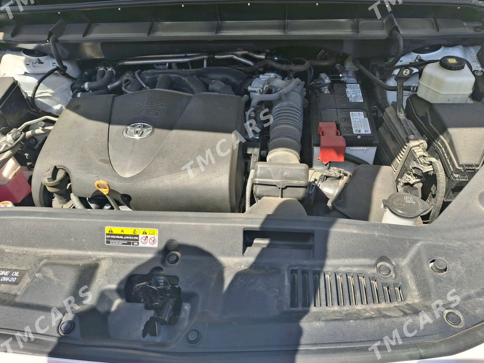 Toyota Highlander 2022 - 460 000 TMT - Векильбазар - img 4