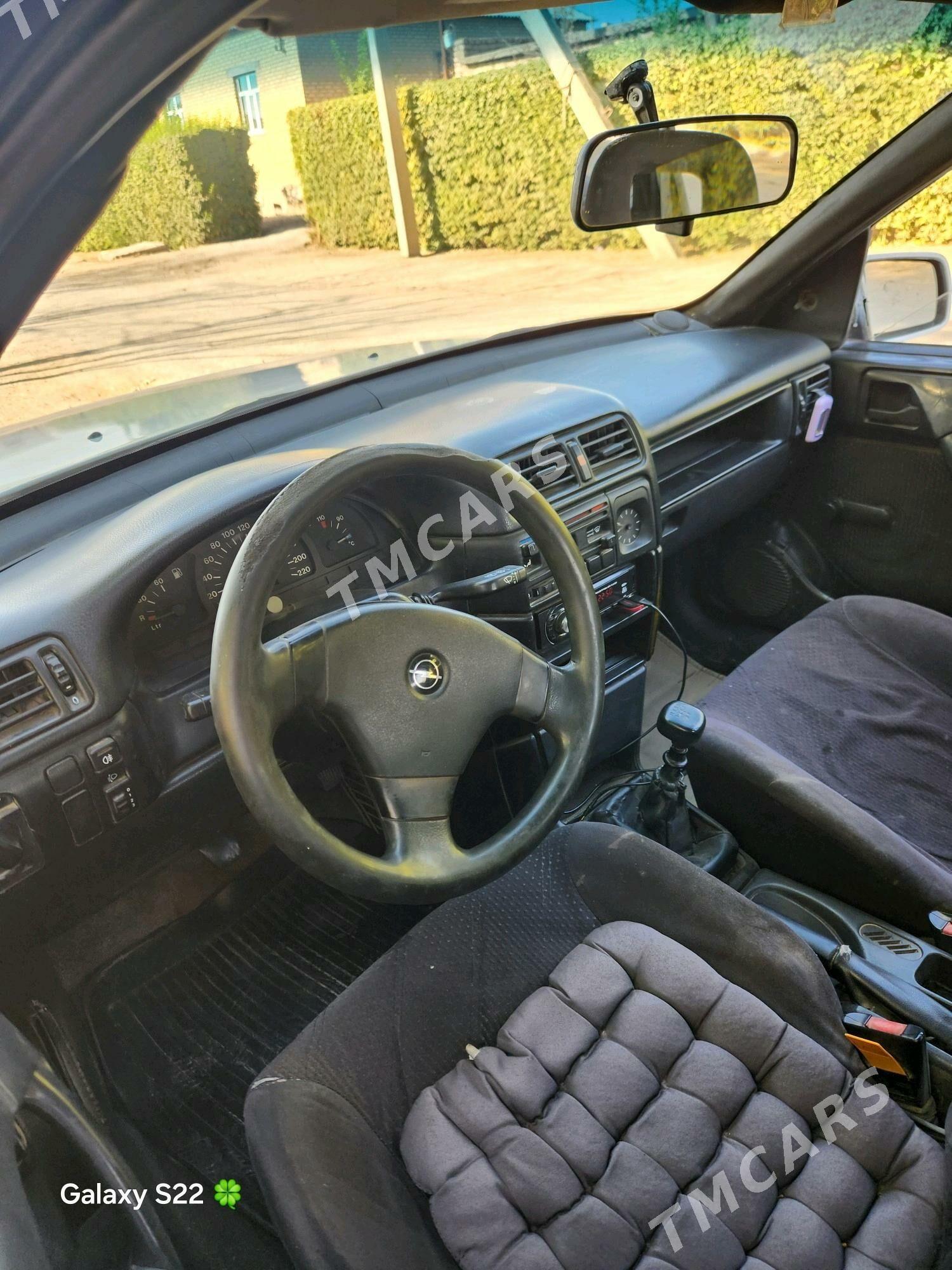 Opel Vectra 1992 - 30 000 TMT - Бабадайхан - img 4