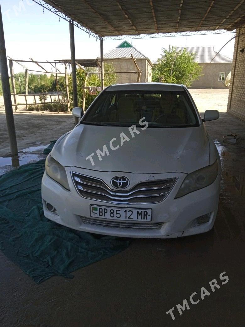 Toyota Camry 2010 - 130 000 TMT - Ёлётен - img 4