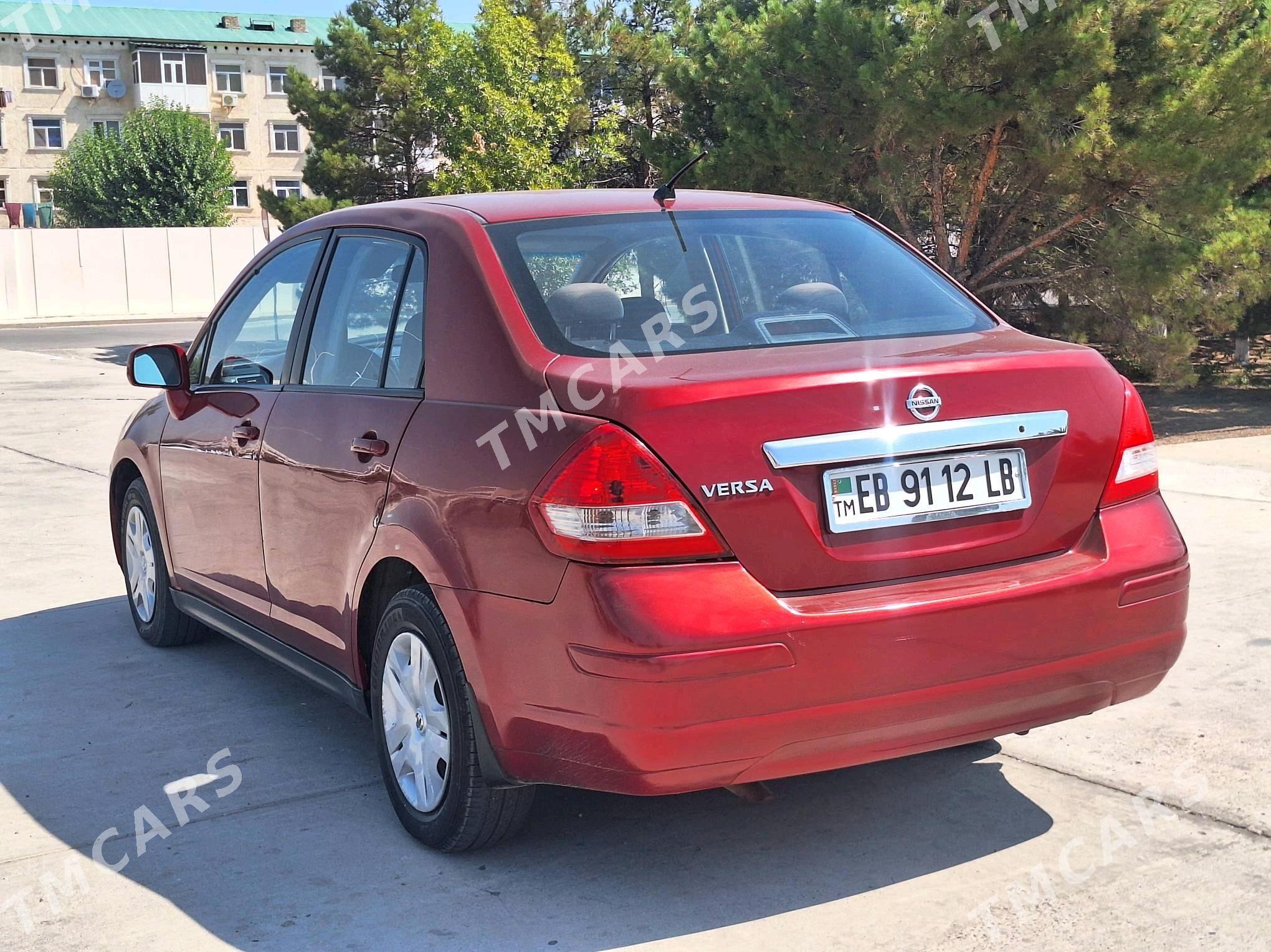 Nissan Versa 2011 - 99 000 TMT - Türkmenabat - img 4