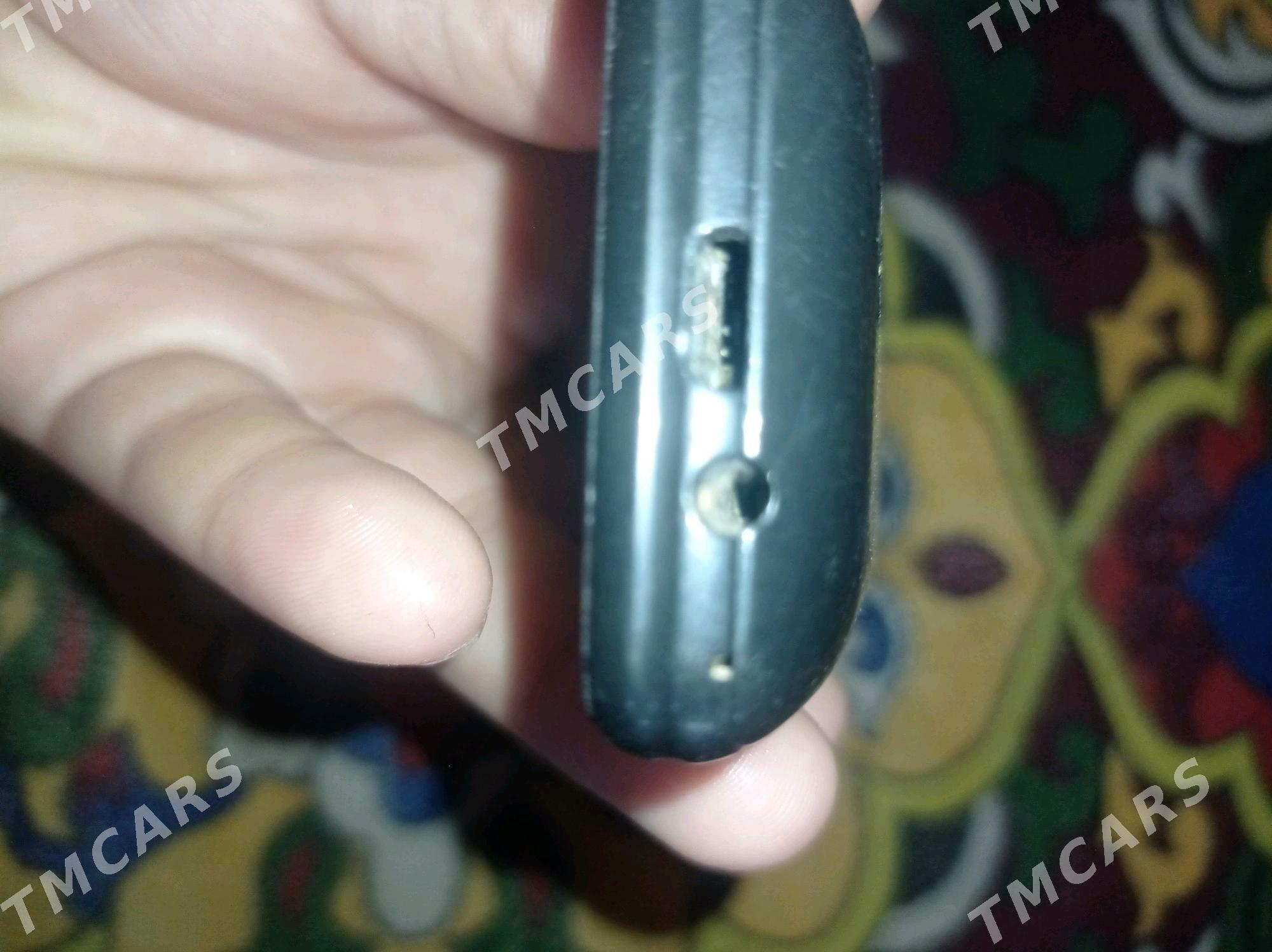 Maxfone m58 - Гурбансолтан Едже - img 2