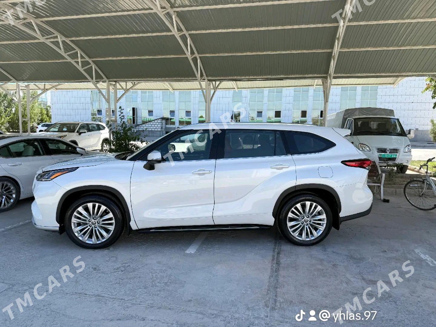 Toyota Highlander 2022 - 1 038 800 TMT - Ашхабад - img 4