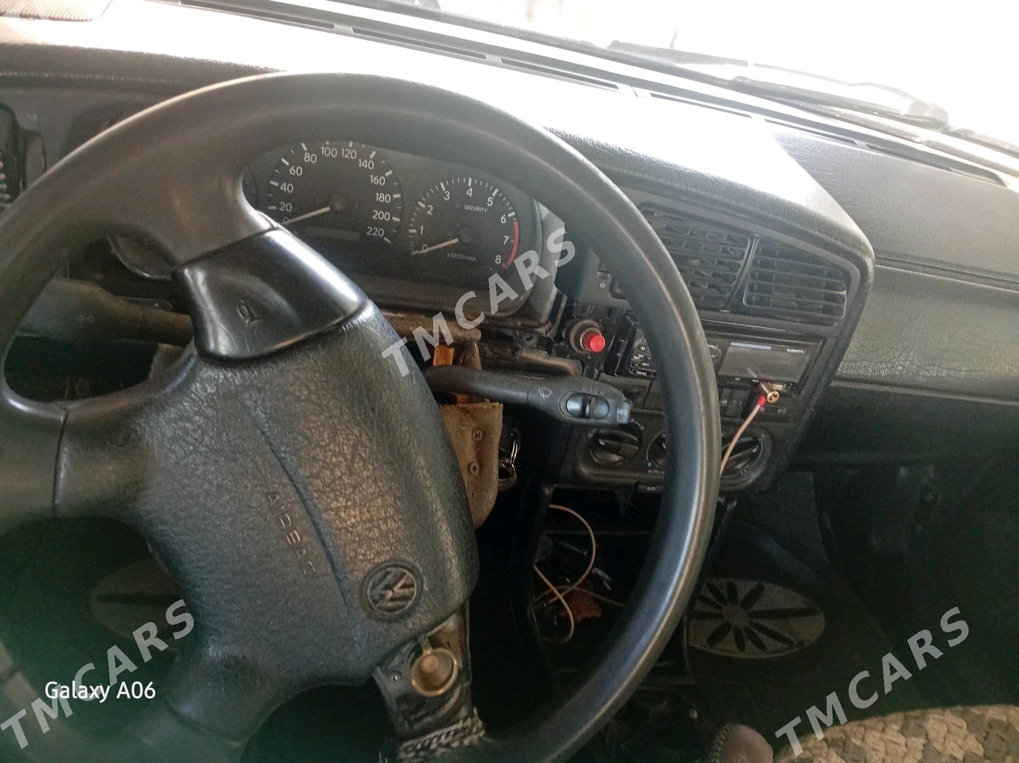 Volkswagen Passat 1994 - 25 000 TMT - Murgap - img 3