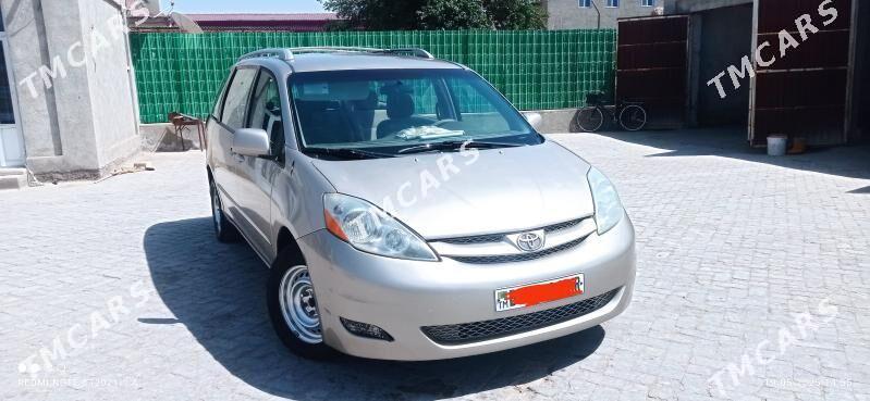 Toyota Sienna 2006 - 185 000 TMT - Мары - img 2