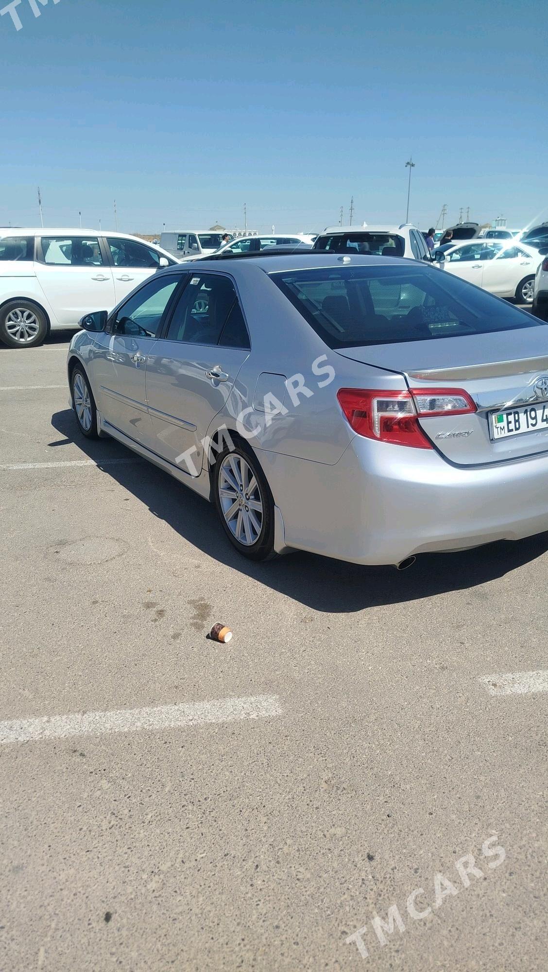 Toyota Camry 2013 - 245 000 TMT - Бабадайхан - img 3