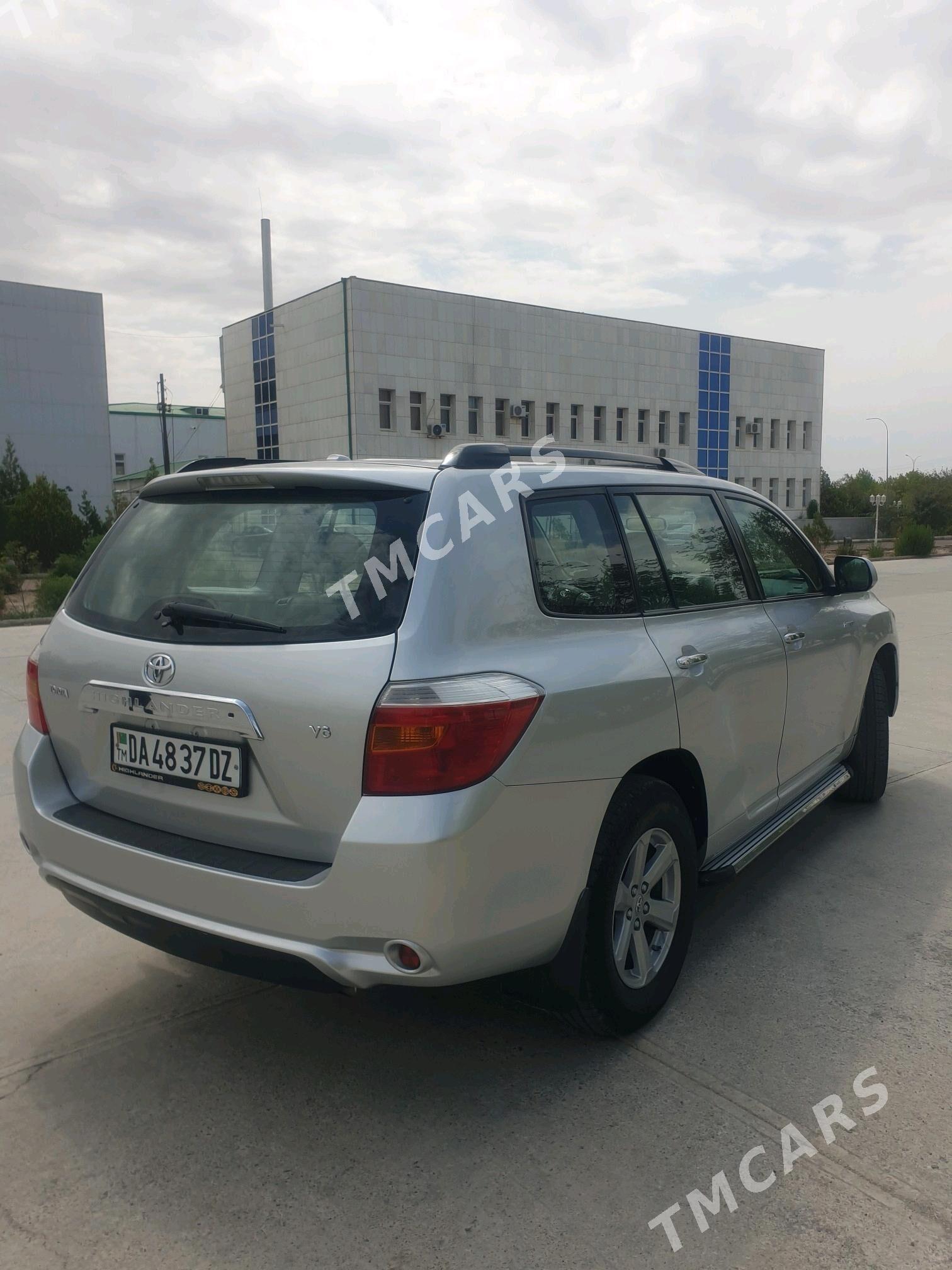 Toyota Highlander 2010 - 300 000 TMT - Дашогуз - img 3