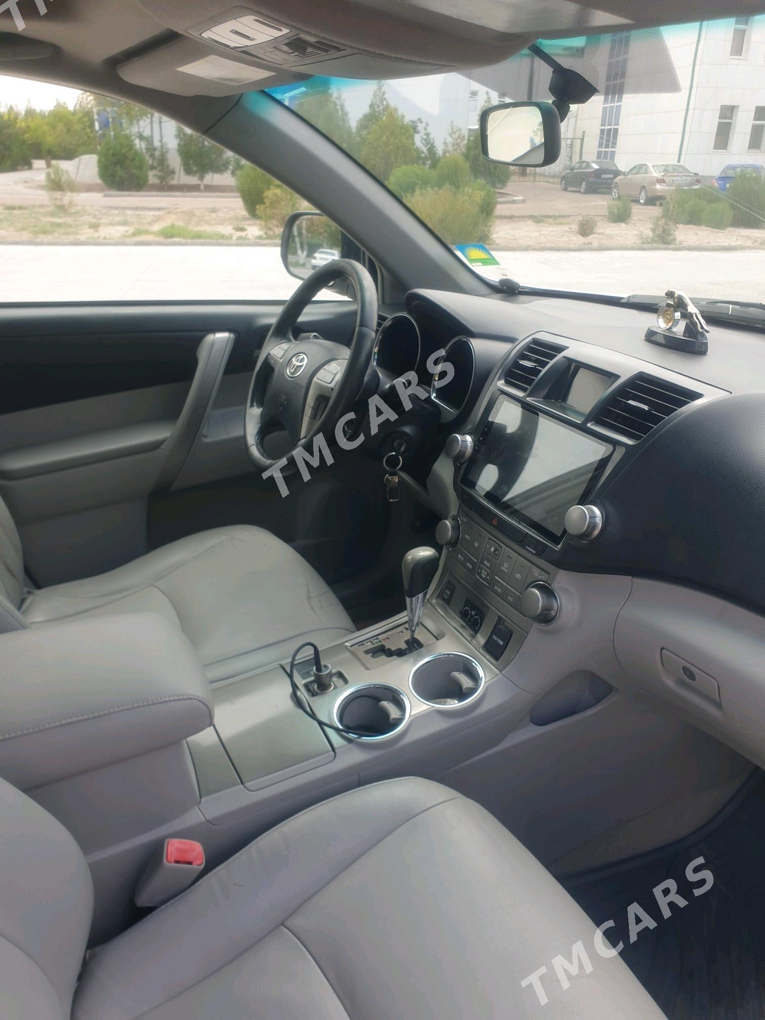 Toyota Highlander 2010 - 300 000 TMT - Дашогуз - img 6