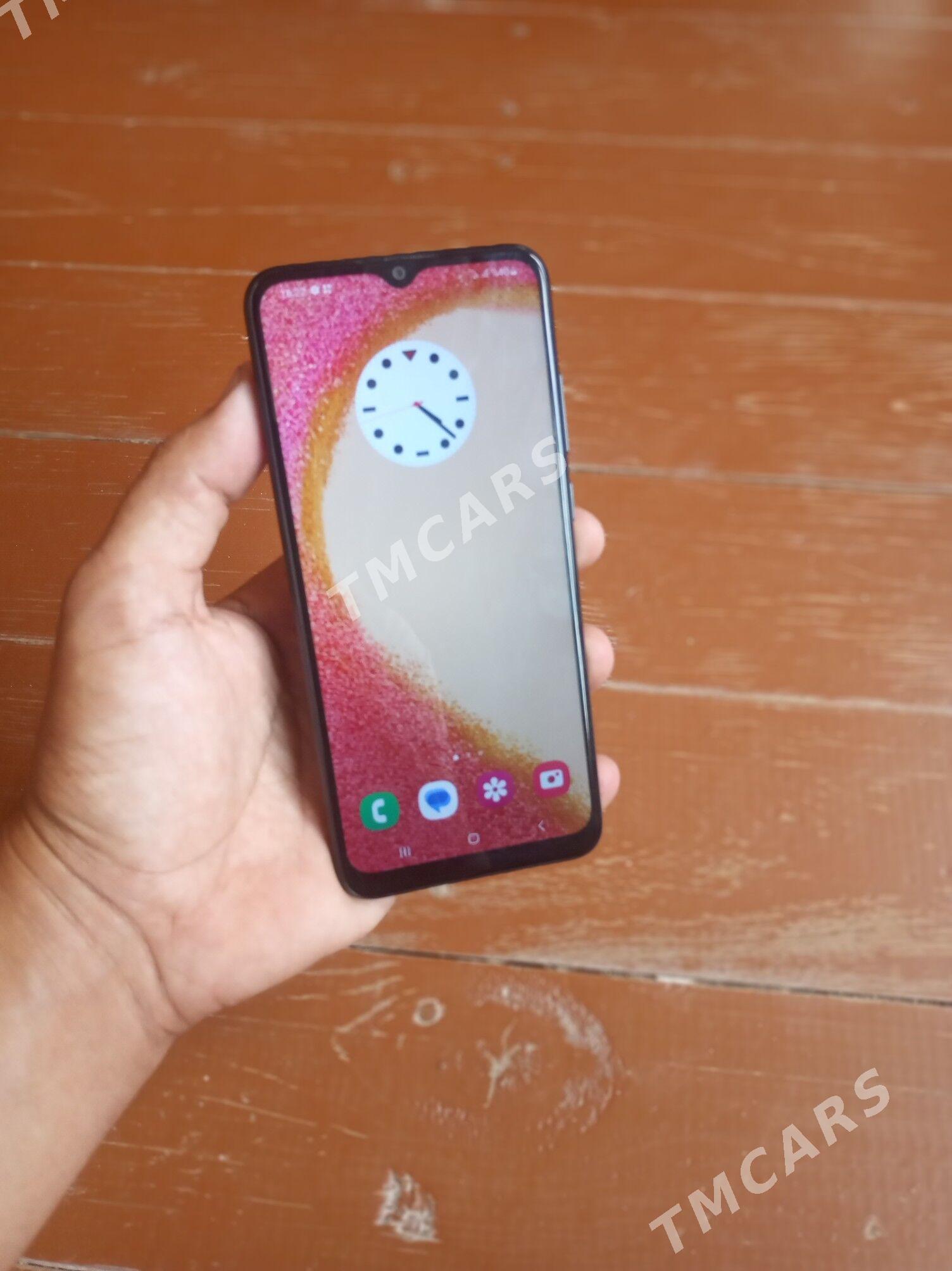 Samsung A04e 3.32GB - Гумдаг - img 2
