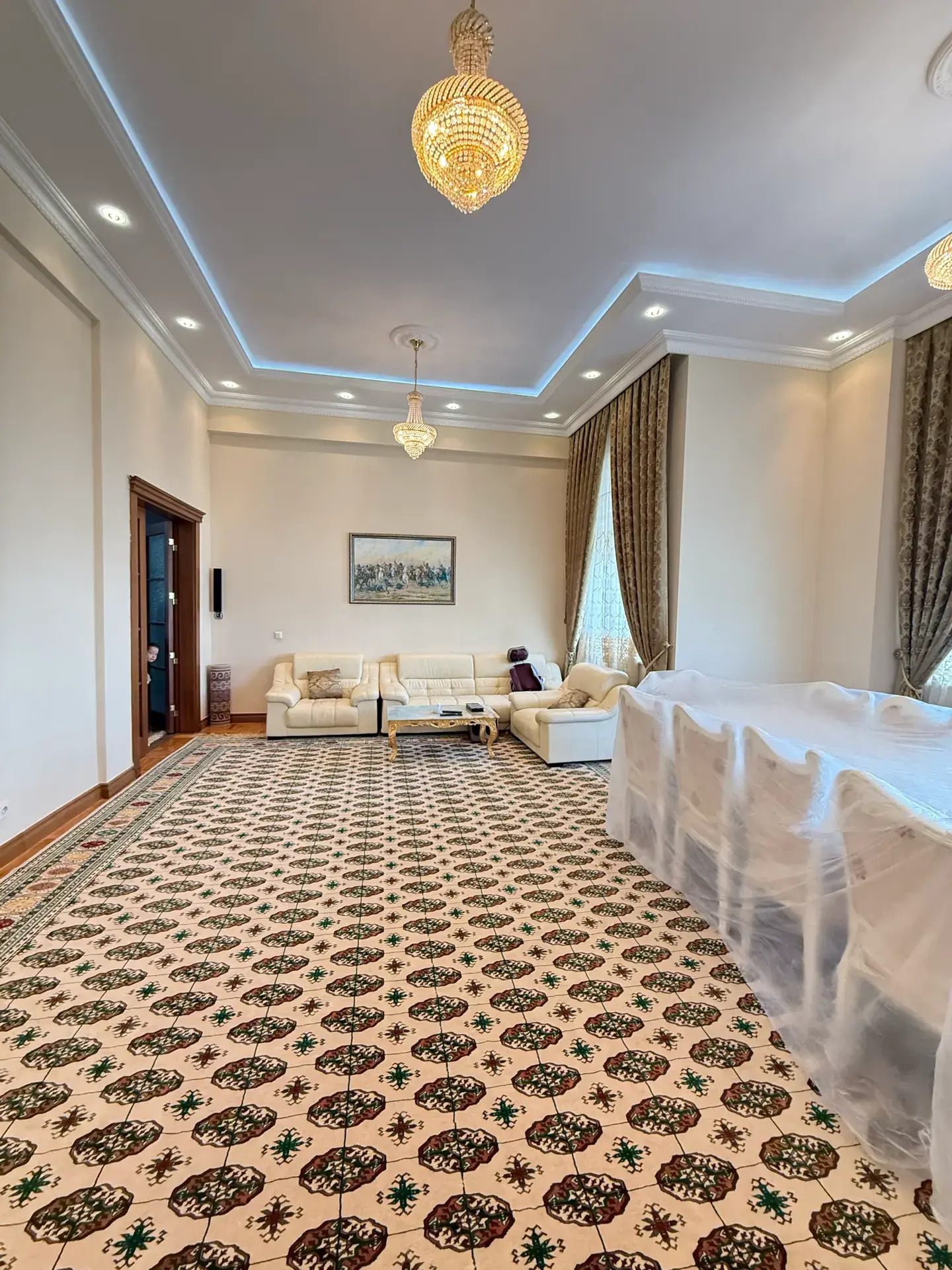 SATLYK EÝESINDEN - Aşgabat - img 2