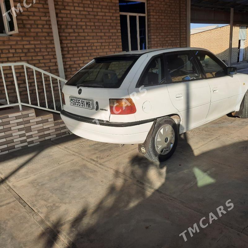 Opel Astra 1993 - 36 000 TMT - Мары - img 4