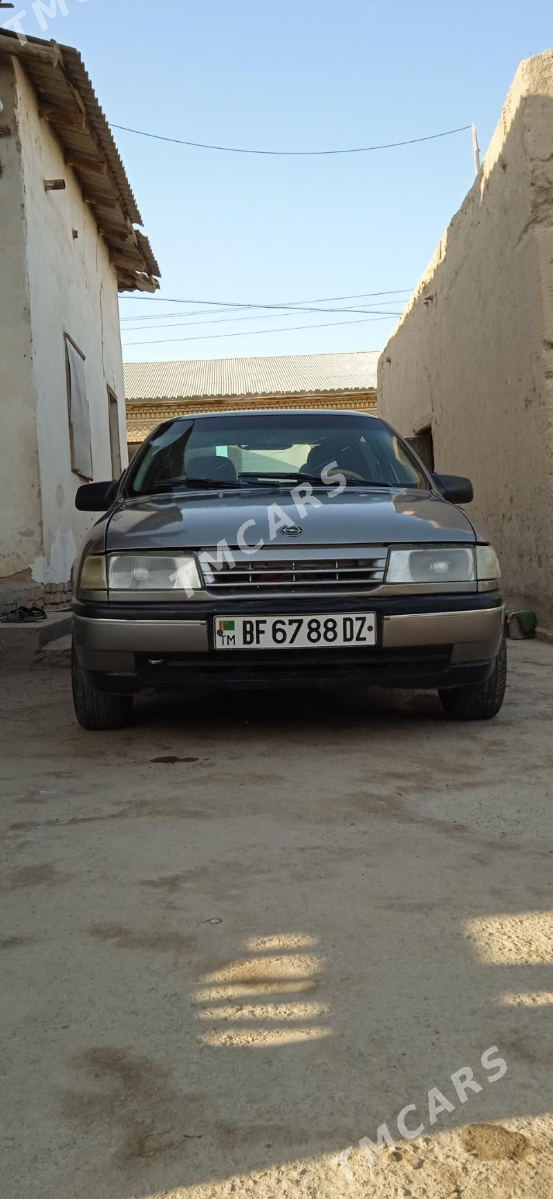 Opel Vectra 1992 - 40 000 TMT - Гурбансолтан Едже - img 4