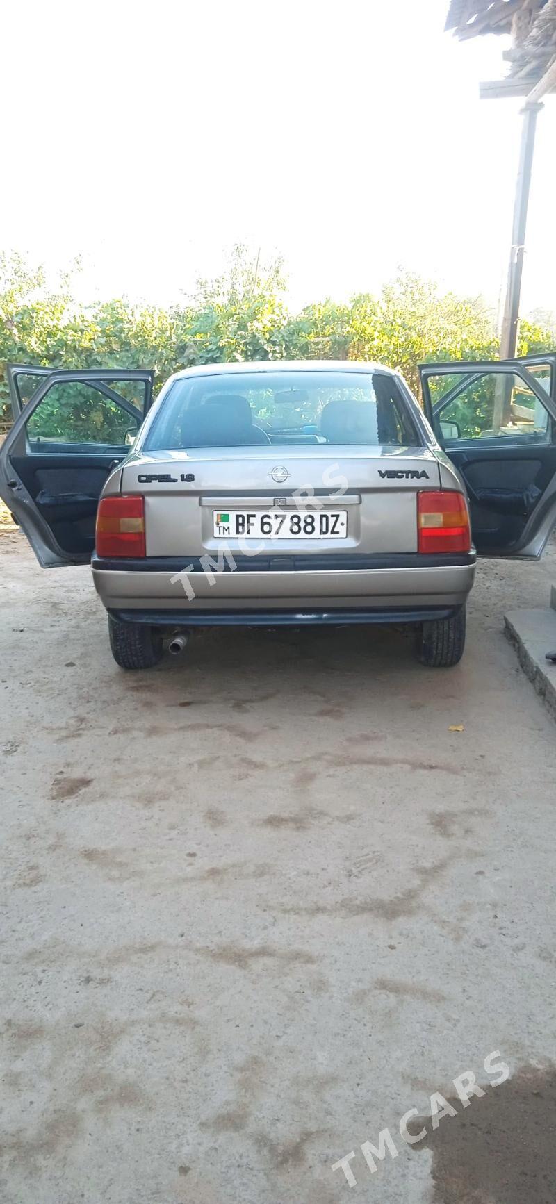 Opel Vectra 1992 - 40 000 TMT - Гурбансолтан Едже - img 2