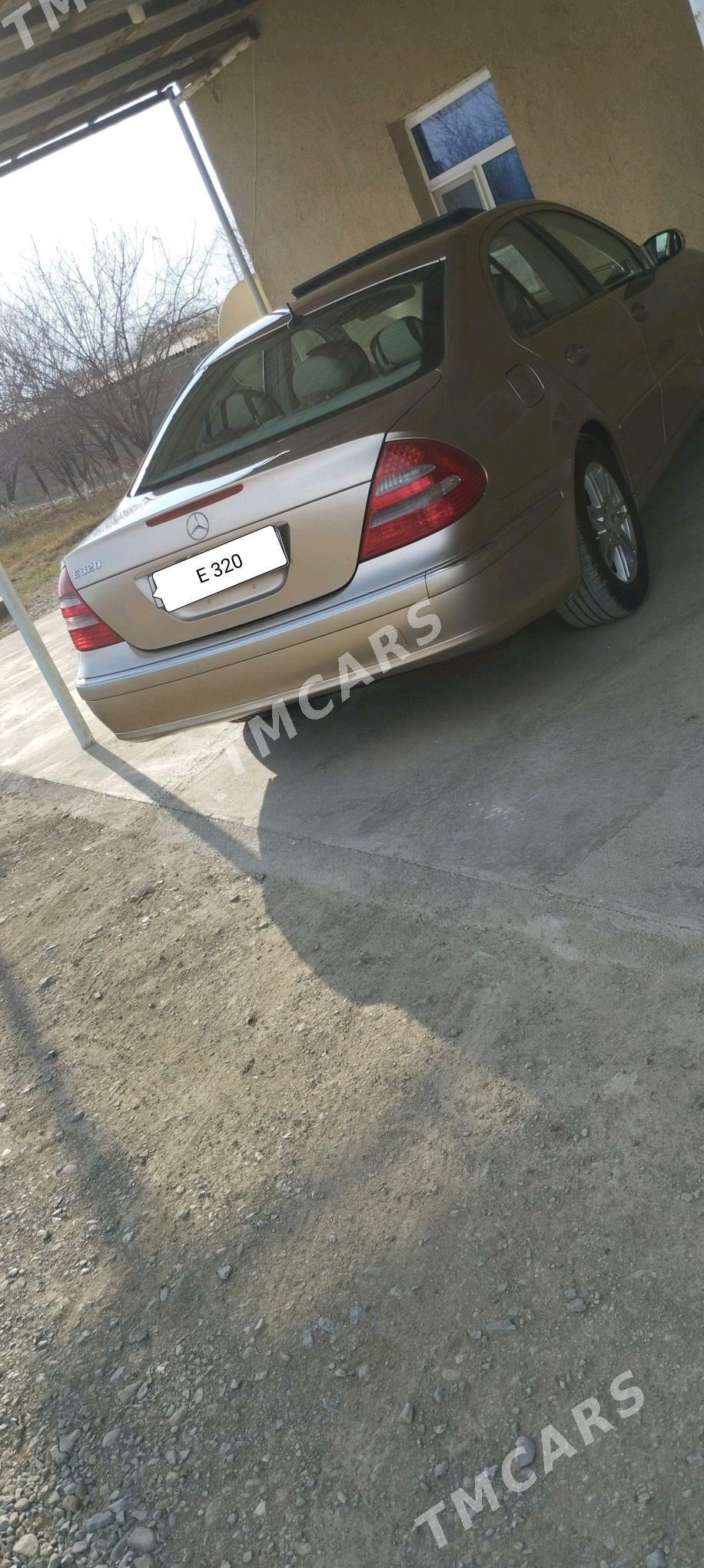 Mercedes-Benz C320 2003 - 140 000 TMT - Bäherden - img 2