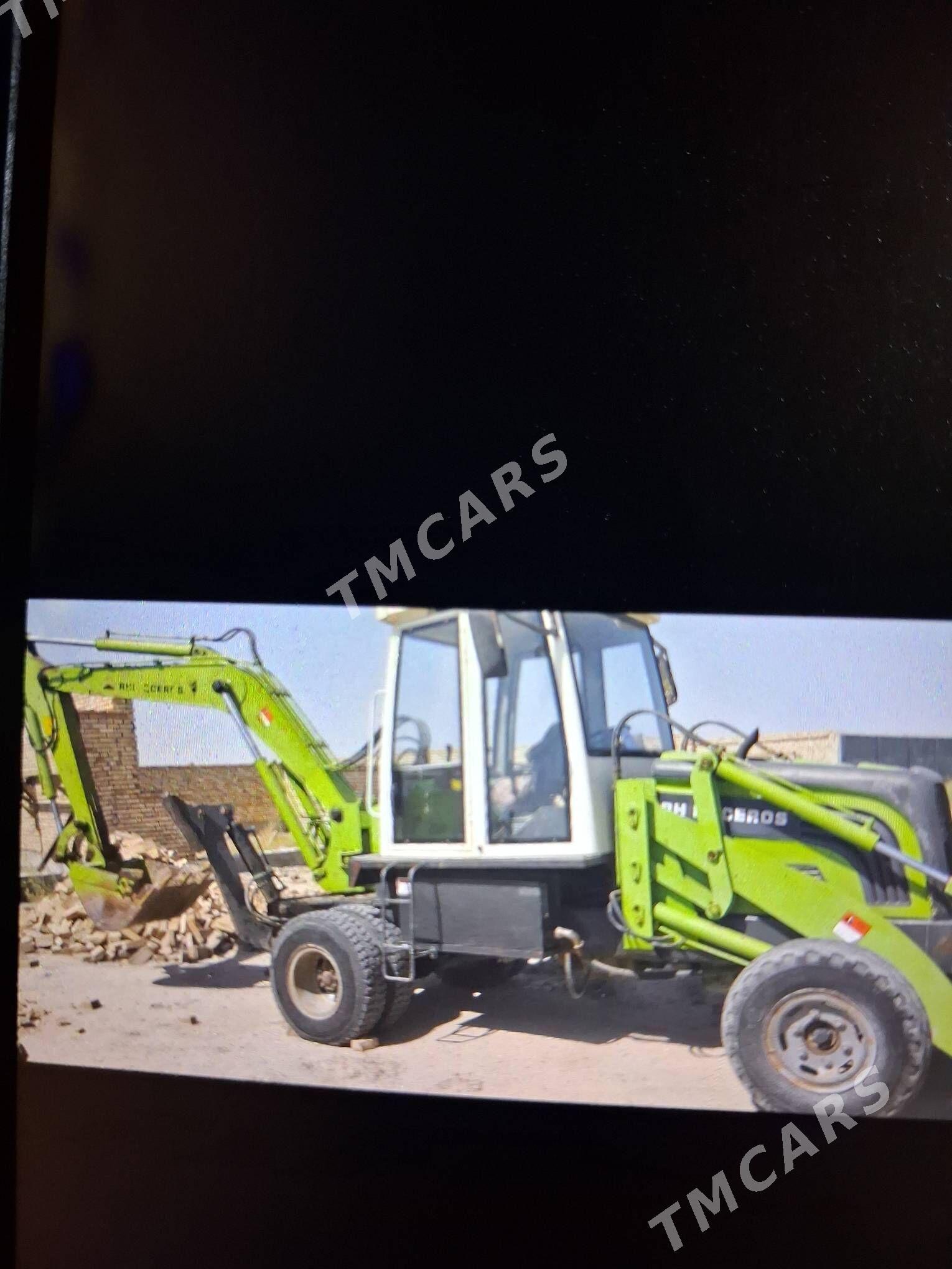 JCB 3CX Compact 2014 - 500 000 TMT - Туркменабат - img 2