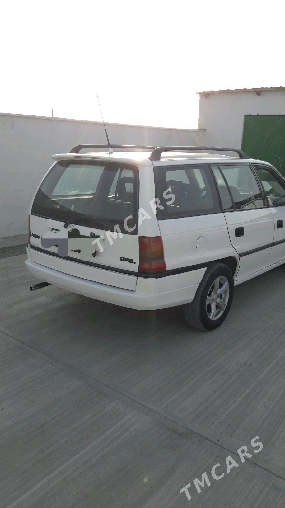 Opel Astra 1997 - 45 000 TMT - Бахарден - img 2