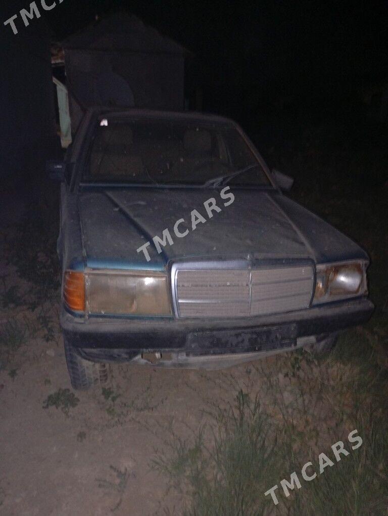Mercedes-Benz 190E 1983 - 6 000 TMT - Тагтабазар - img 2