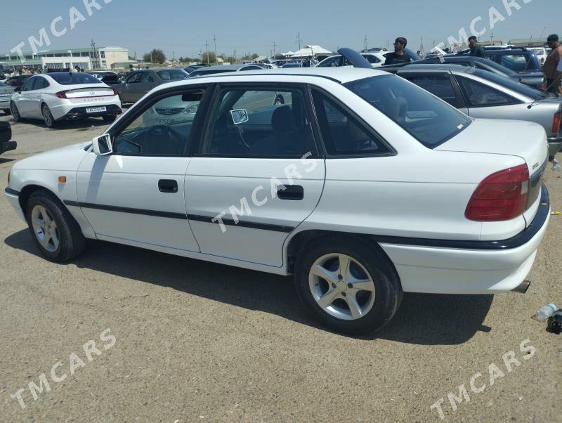 Opel Astra 1995 - 42 000 TMT - Сакарчага - img 3