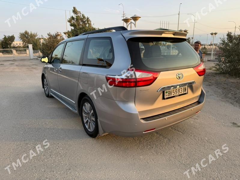 Toyota Sienna 2018 - 450 000 TMT - Balkanabat - img 6