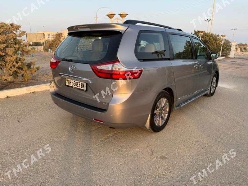 Toyota Sienna 2018 - 450 000 TMT - Balkanabat - img 4