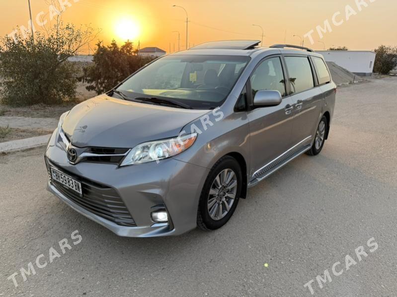 Toyota Sienna 2018 - 450 000 TMT - Balkanabat - img 2