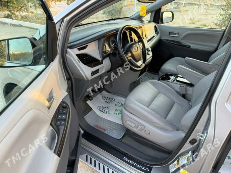 Toyota Sienna 2018 - 450 000 TMT - Balkanabat - img 5
