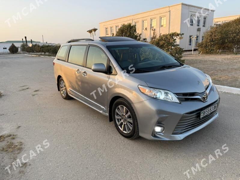 Toyota Sienna 2018 - 450 000 TMT - Balkanabat - img 8