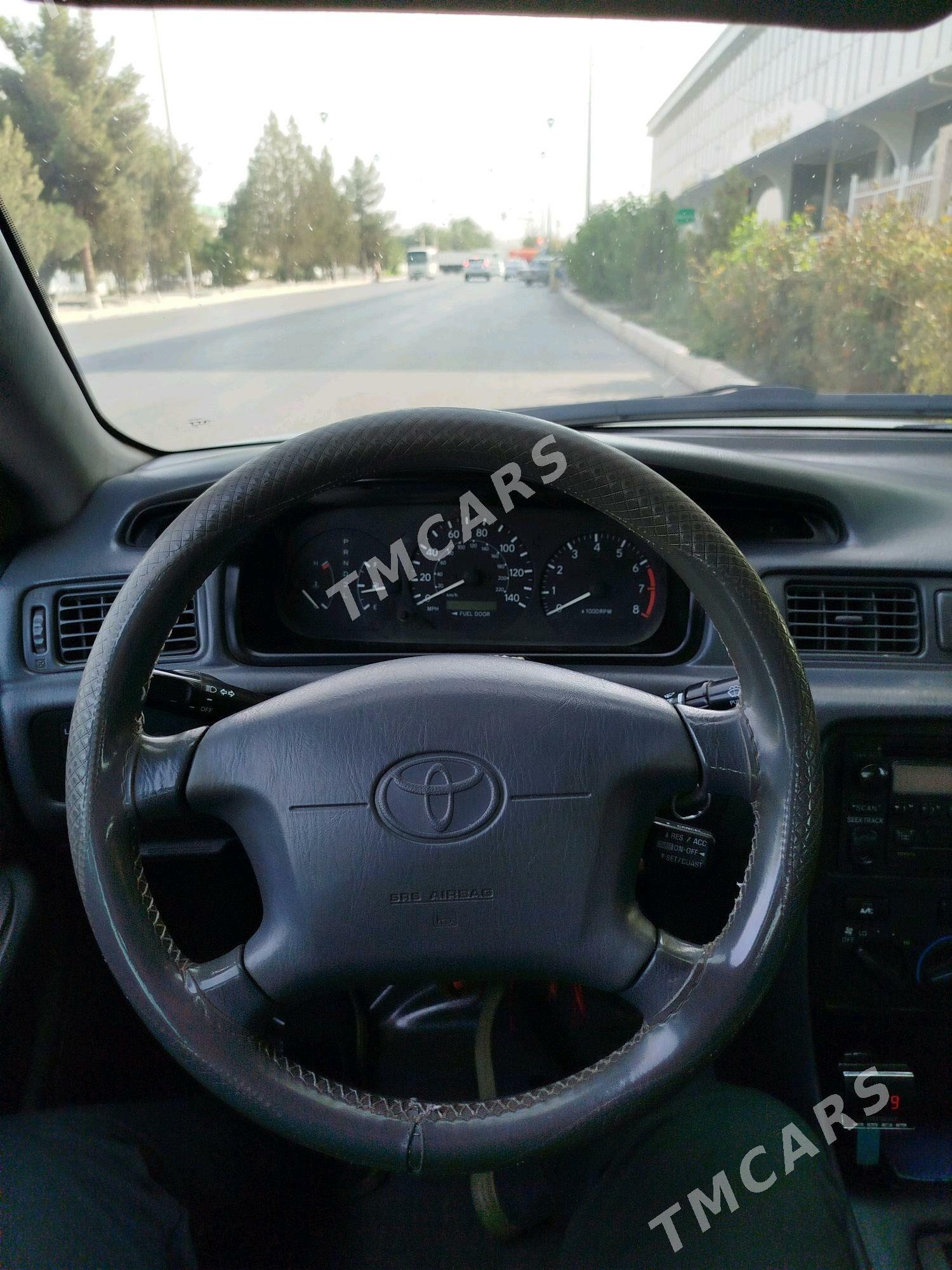 Toyota Camry 2001 - 125 000 TMT - Анев - img 5