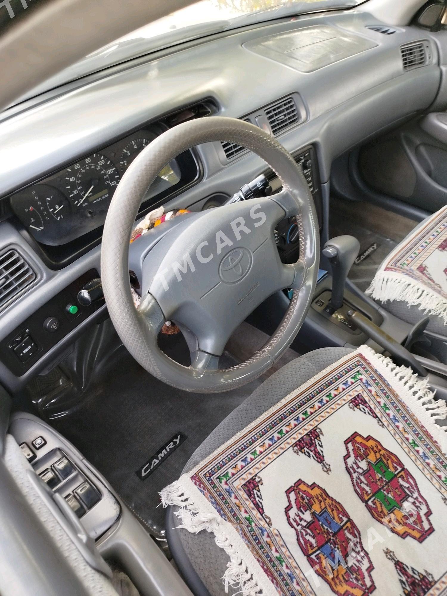 Toyota Camry 2001 - 125 000 TMT - Анев - img 8
