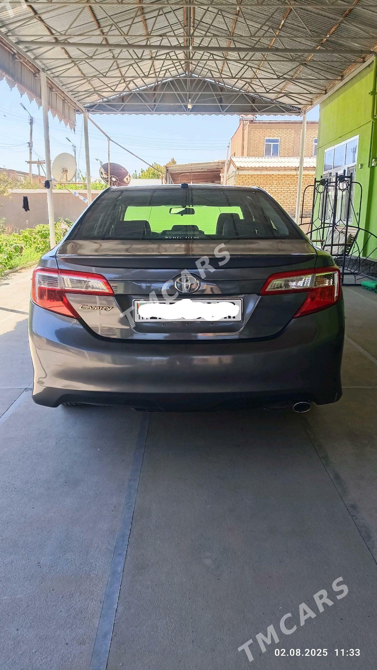 Toyota Camry 2012 - 210 000 TMT - Şatlyk - img 2