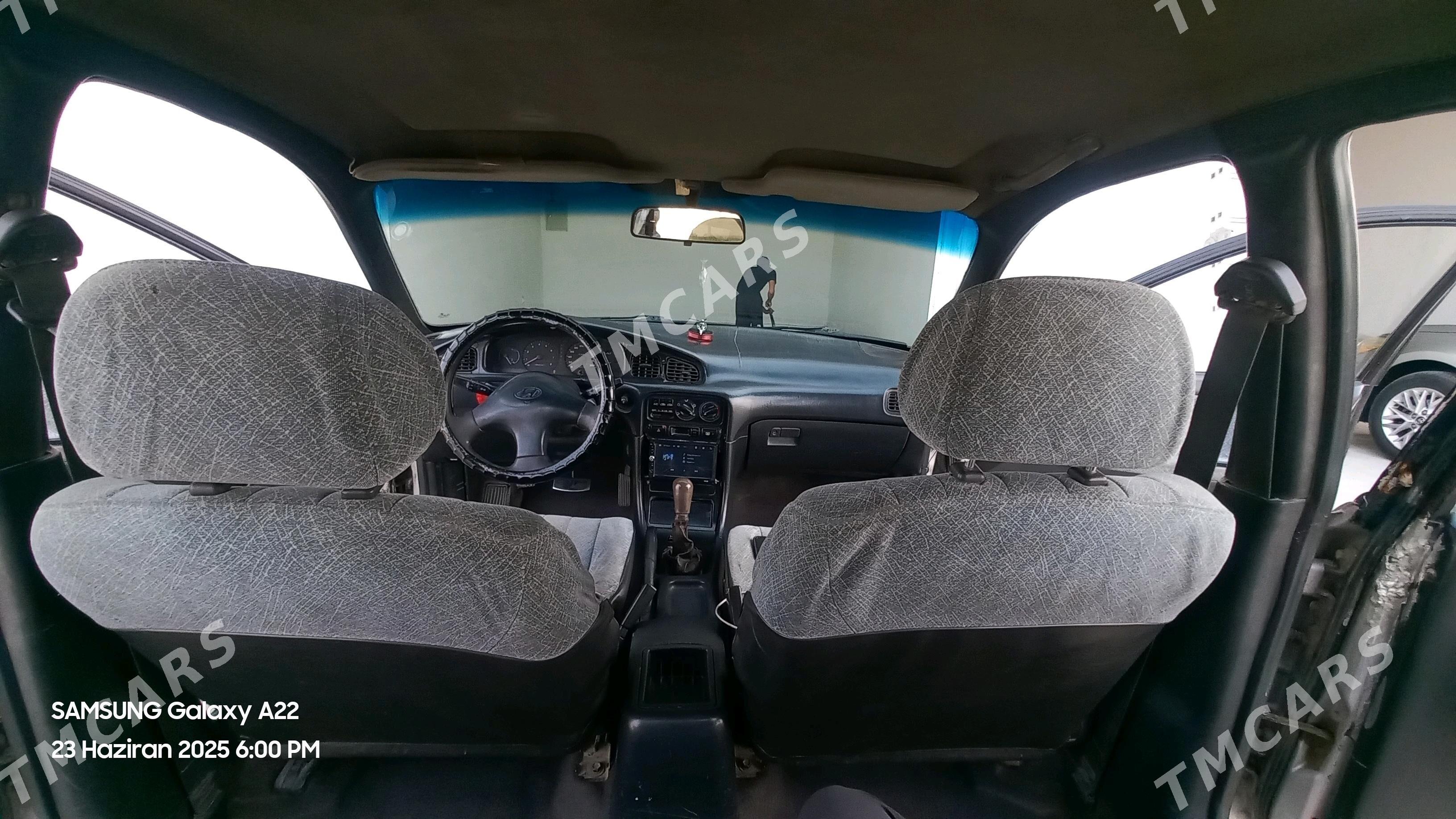 Hyundai Elantra 1995 - 25 000 TMT - Мары - img 3