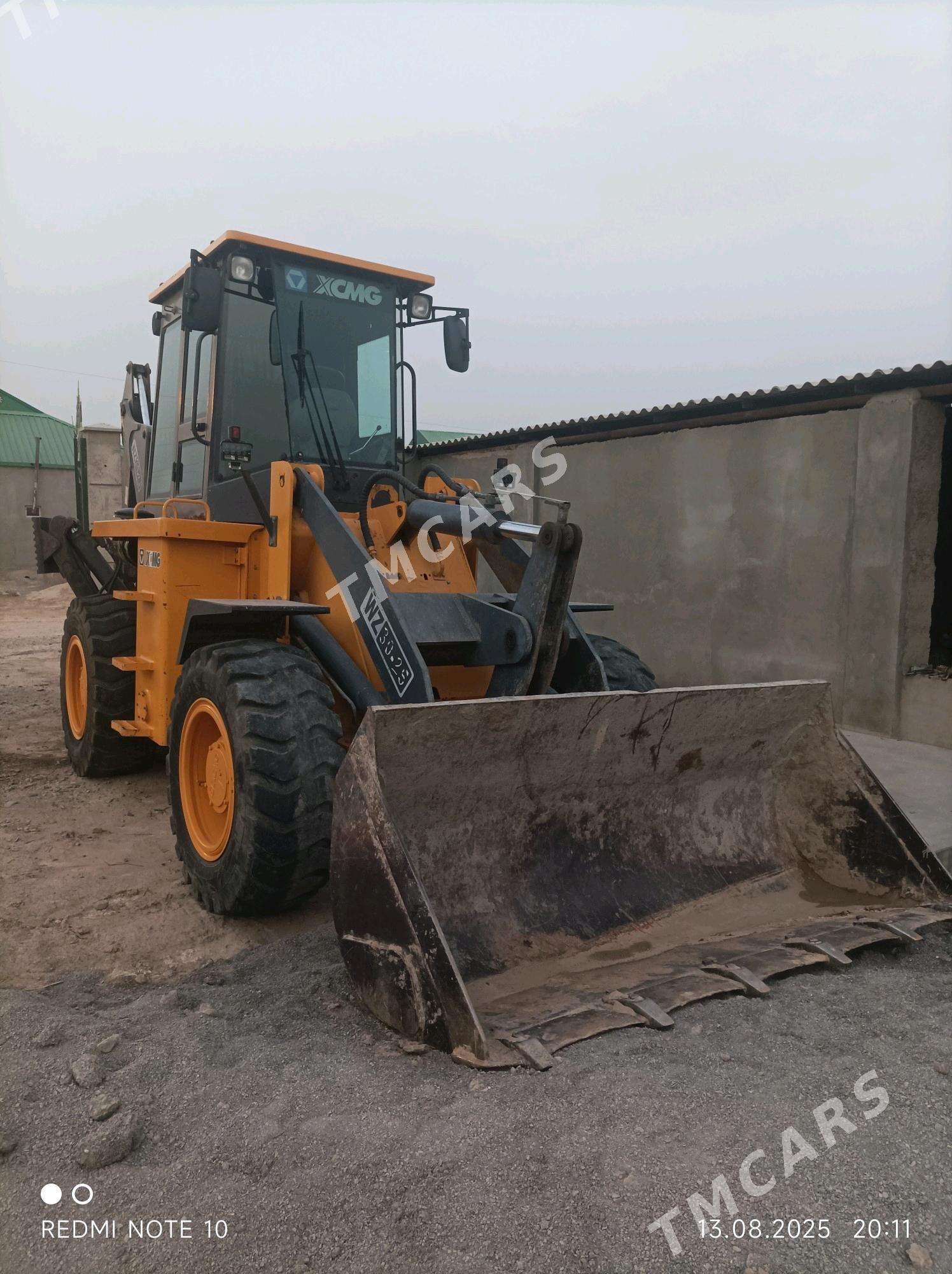 JCB 4CX ECO 2011 - 235 000 TMT - Яшлык - img 6