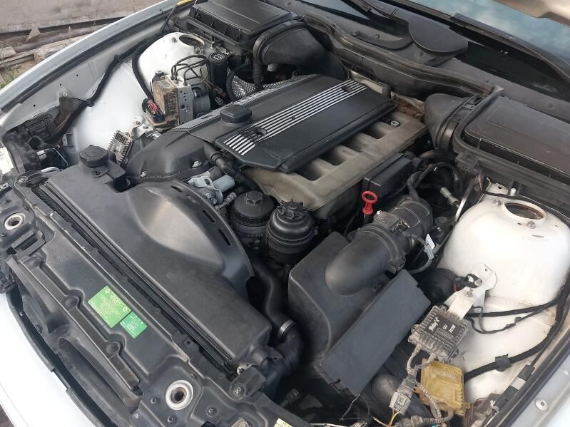 BMW E39 2002 - 140 000 TMT - Балканабат - img 8