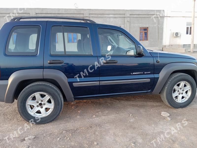 Jeep Liberty 2003 - 170 000 TMT - Туркменабат - img 5