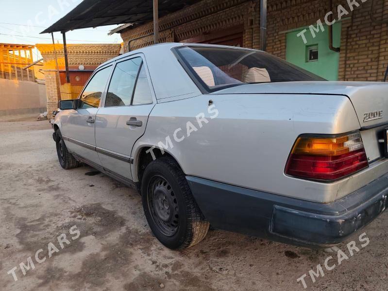 Mercedes-Benz E-Class 1993 - 22 000 TMT - Daşoguz - img 4