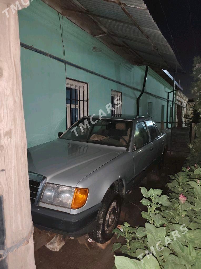 Mercedes-Benz E-Class 1993 - 22 000 TMT - Daşoguz - img 7