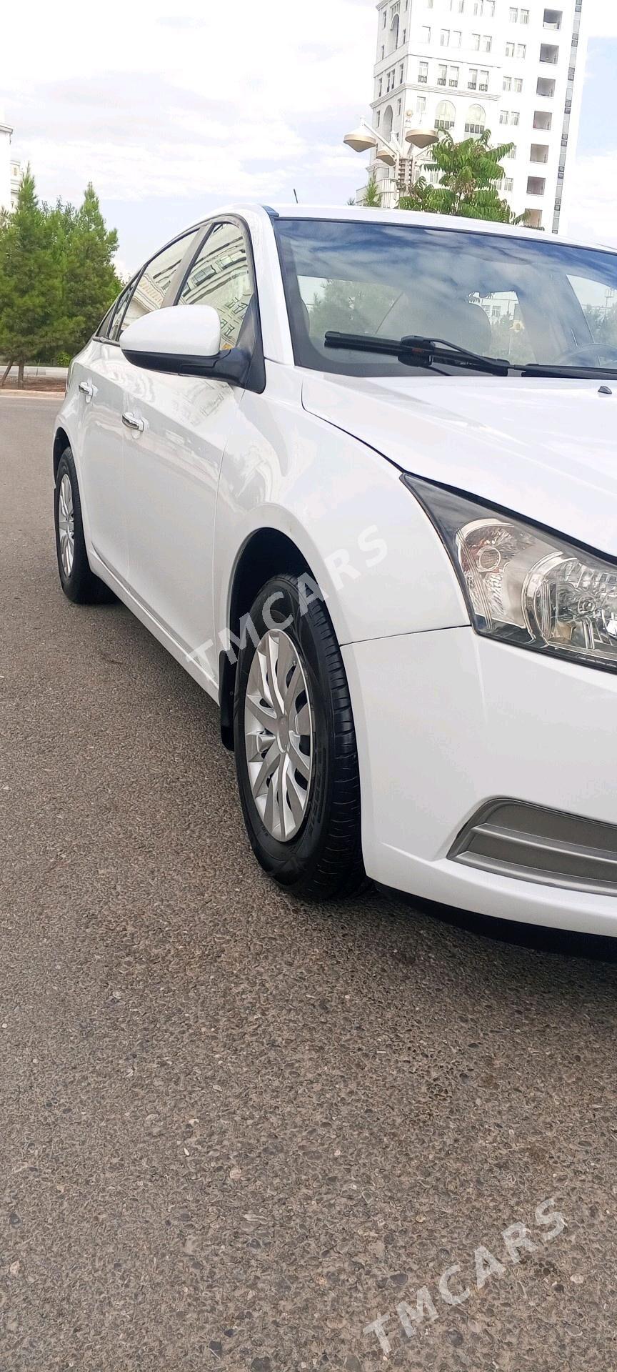 Chevrolet Cruze 2011 - 105 000 TMT - Podwoýski köç. (Bitarap Türkmenistan şaýoly) - img 7