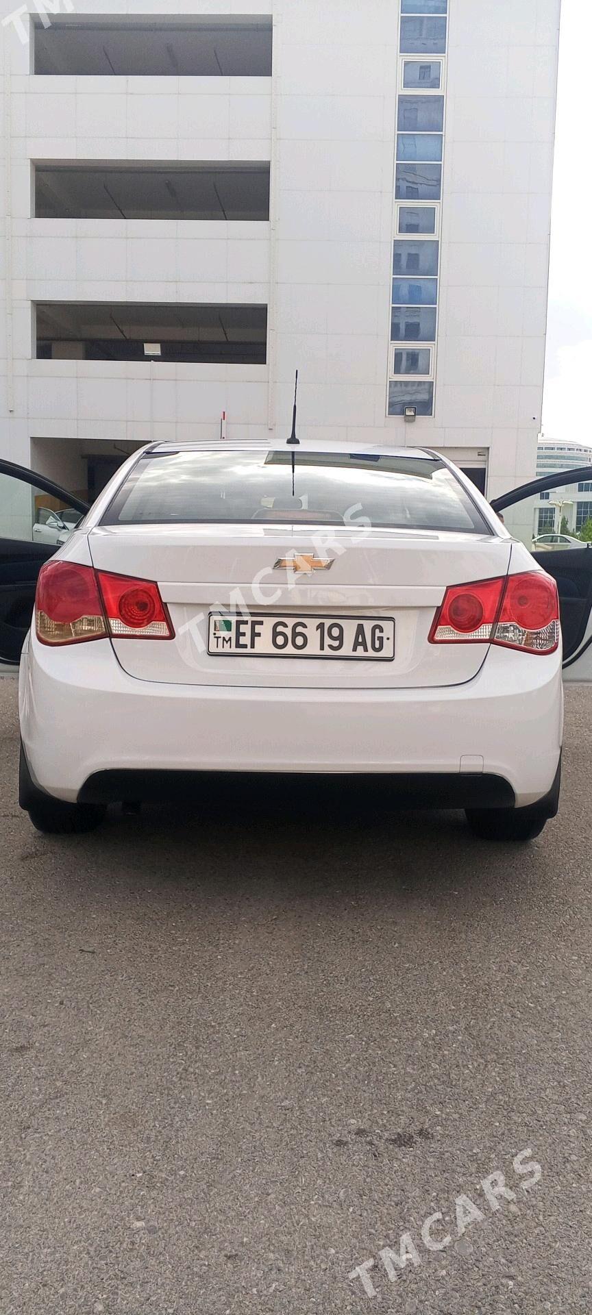 Chevrolet Cruze 2011 - 105 000 TMT - Podwoýski köç. (Bitarap Türkmenistan şaýoly) - img 6