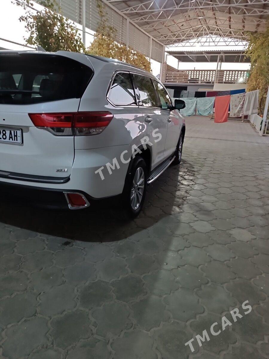 Toyota Highlander 2019 - 460 000 TMT - Теджен - img 4
