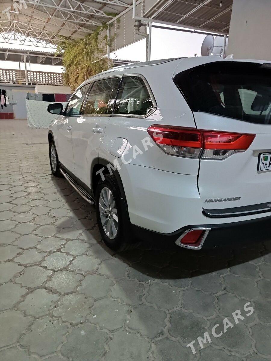 Toyota Highlander 2019 - 460 000 TMT - Теджен - img 8