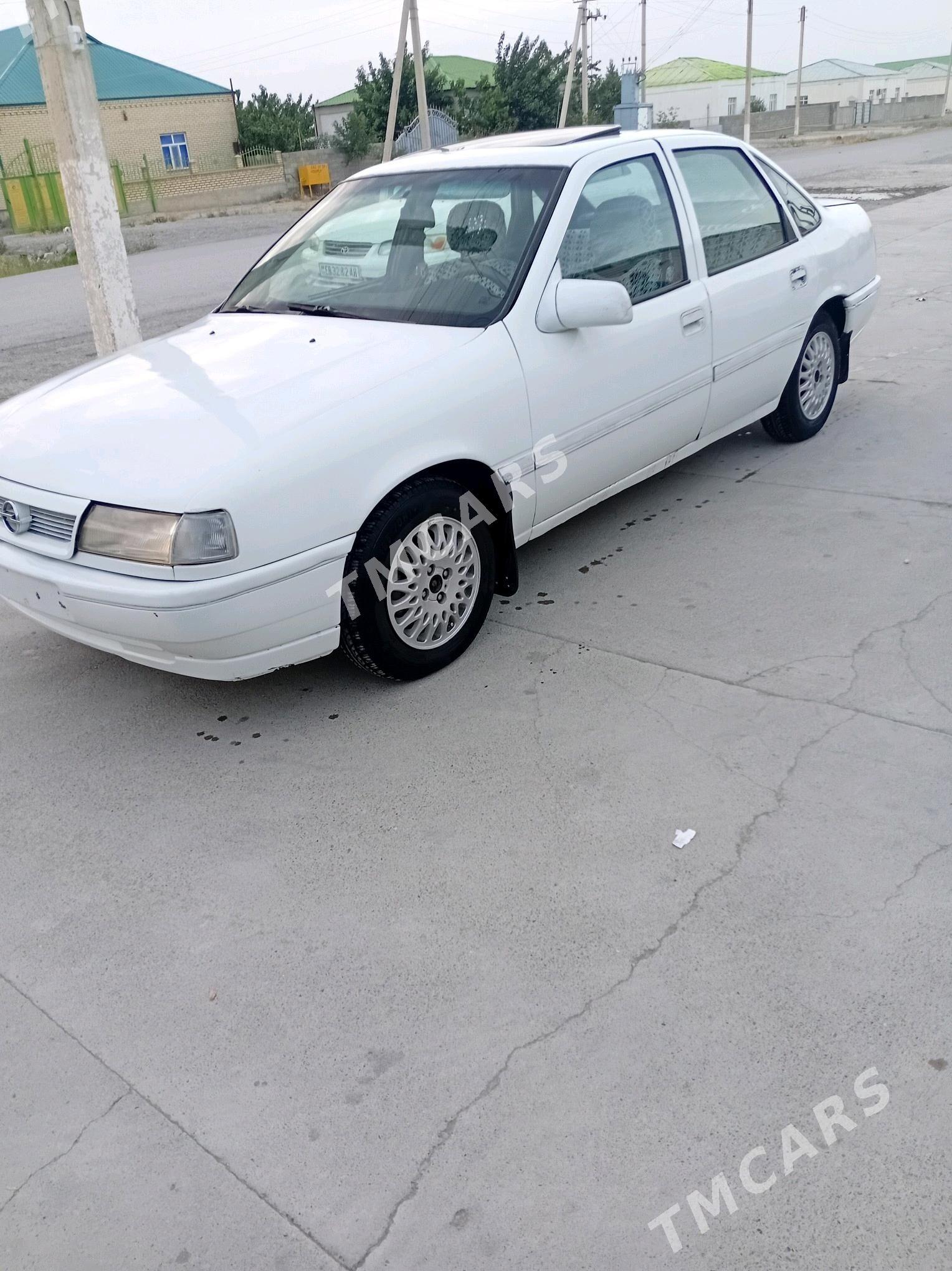 Opel Vectra 1990 - 27 000 TMT - Бахарден - img 2