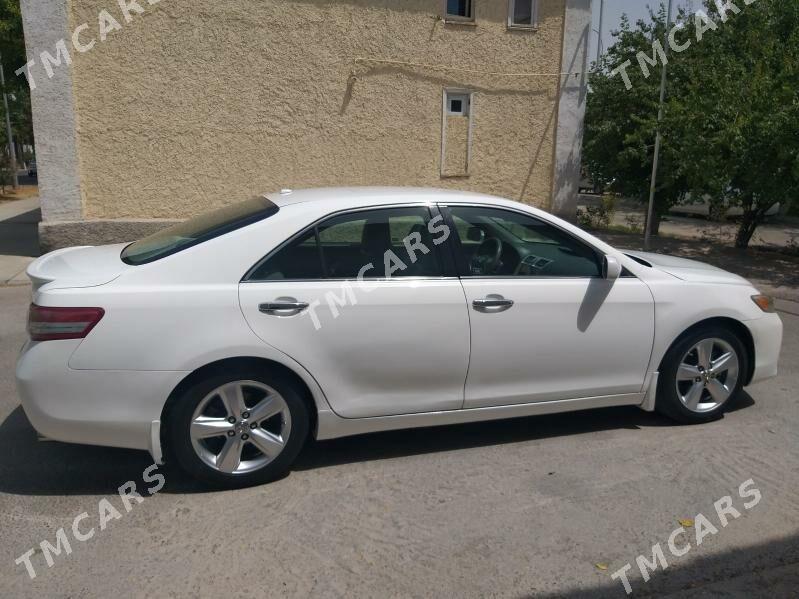 Toyota Camry 2011 - 180 000 TMT - Ким район - img 7