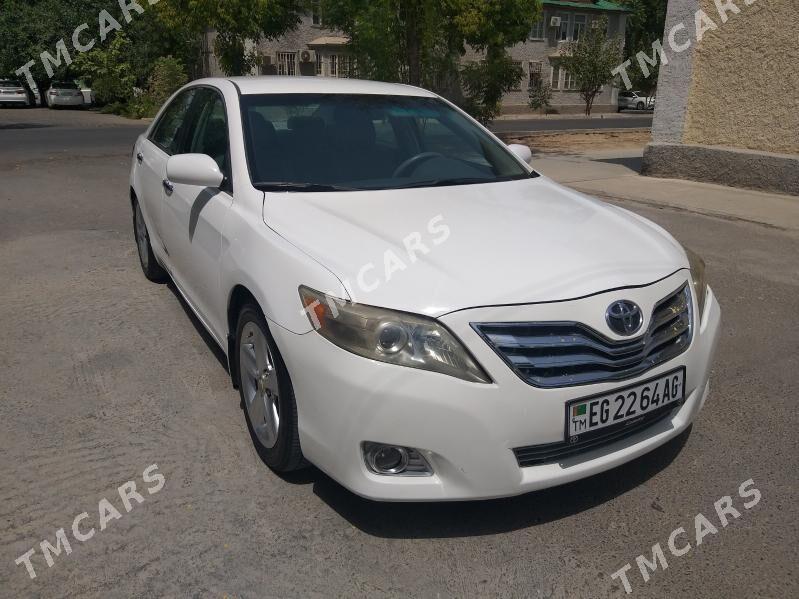Toyota Camry 2011 - 180 000 TMT - Ким район - img 2